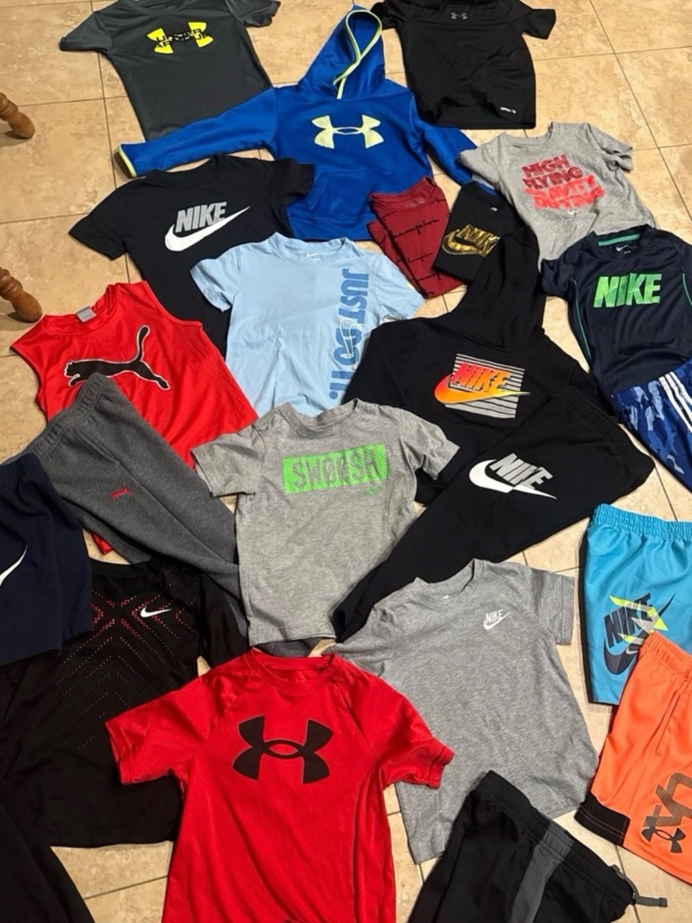 ❌SOLD❌Boy clothes youth bundle Lot All Name Brands!!